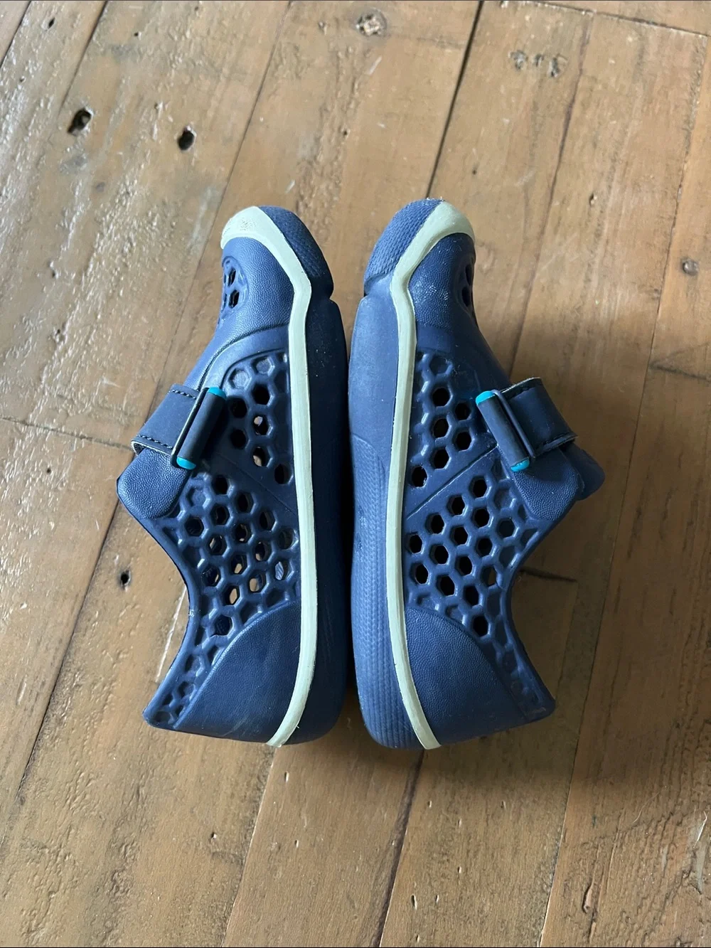 Plae Mimo blue perforated waterproof sneakers little kids size 8 blue